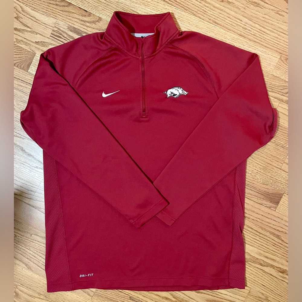 Arkansas Razorbacks // Nike 1/4 Zip // Size L // Broken Zipper Pull
